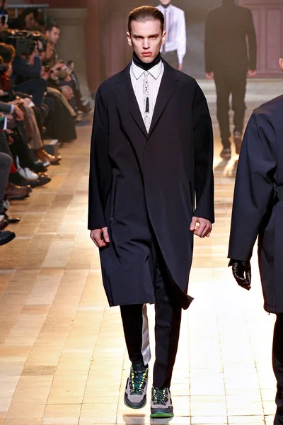 Look 4